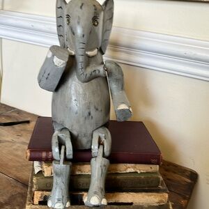 VTG wooden African grey hand carved